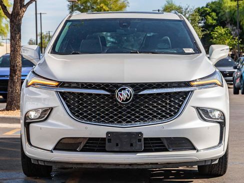 Used 2023 Buick Enclave Avenir FWD image 4