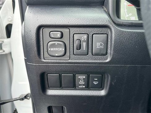 Used 2024 Toyota 4Runner TRD Off-Road image 28