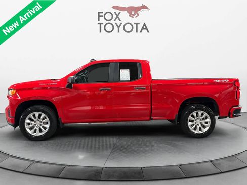 Used 2019 Chevrolet Silverado 1500 Custom w/ Custom Value Package AWD/4WD image 3