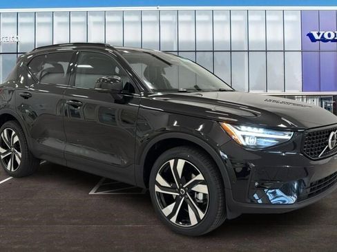 New 2026 Volvo XC40 B5 Ultra w/ Protection Package Premier image 1