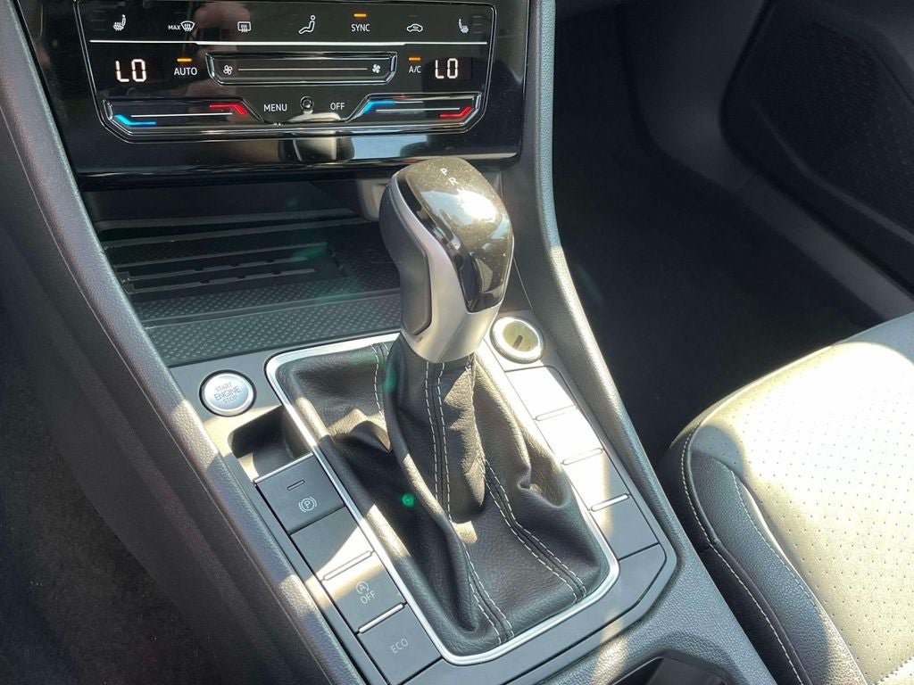 Used 2025 Volkswagen Jetta SE FWD image 30
