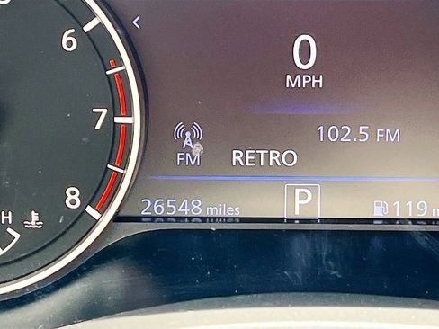 Used 2023 Nissan Altima 2.5 SV AWD/4WD image 12