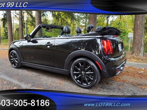 Used 2019 MINI Cooper S w/ Premium Package image 11