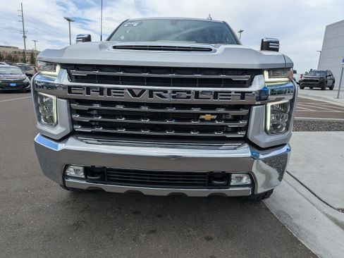 Used 2022 Chevrolet Silverado 3500 LTZ AWD/4WD image 5