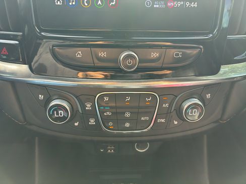 Used 2021 Chevrolet Traverse Premier w/ Redline Edition FWD image 37
