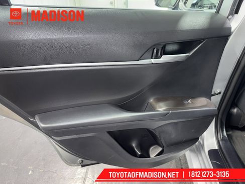 Used 2024 Toyota Camry LE image 15