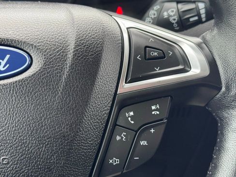 Used 2023 Ford Edge SEL w/ Convenience Package image 9