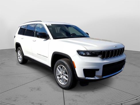 New 2025 Jeep Grand Cherokee L Laredo w/ Luxury Tech Group I image 11