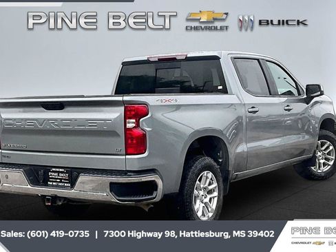 Used 2025 Chevrolet Silverado 1500 LT w/ Convenience Package II AWD/4WD image 12