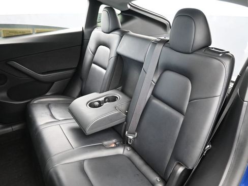 Used 2021 Tesla Model Y Long Range image 34