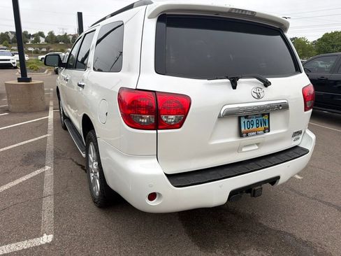 Used 2017 Toyota Sequoia Platinum AWD/4WD image 25