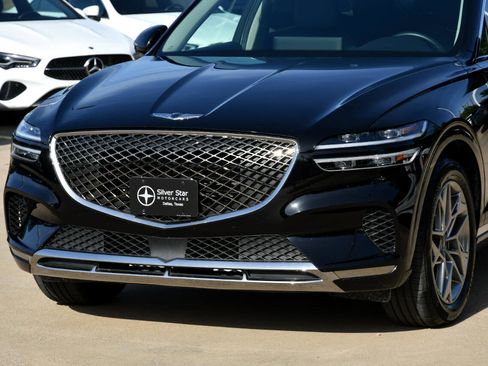 Used 2025 Genesis GV70 2.5T image 3
