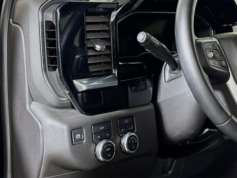 Used 2025 GMC Sierra 1500 Elevation image 8