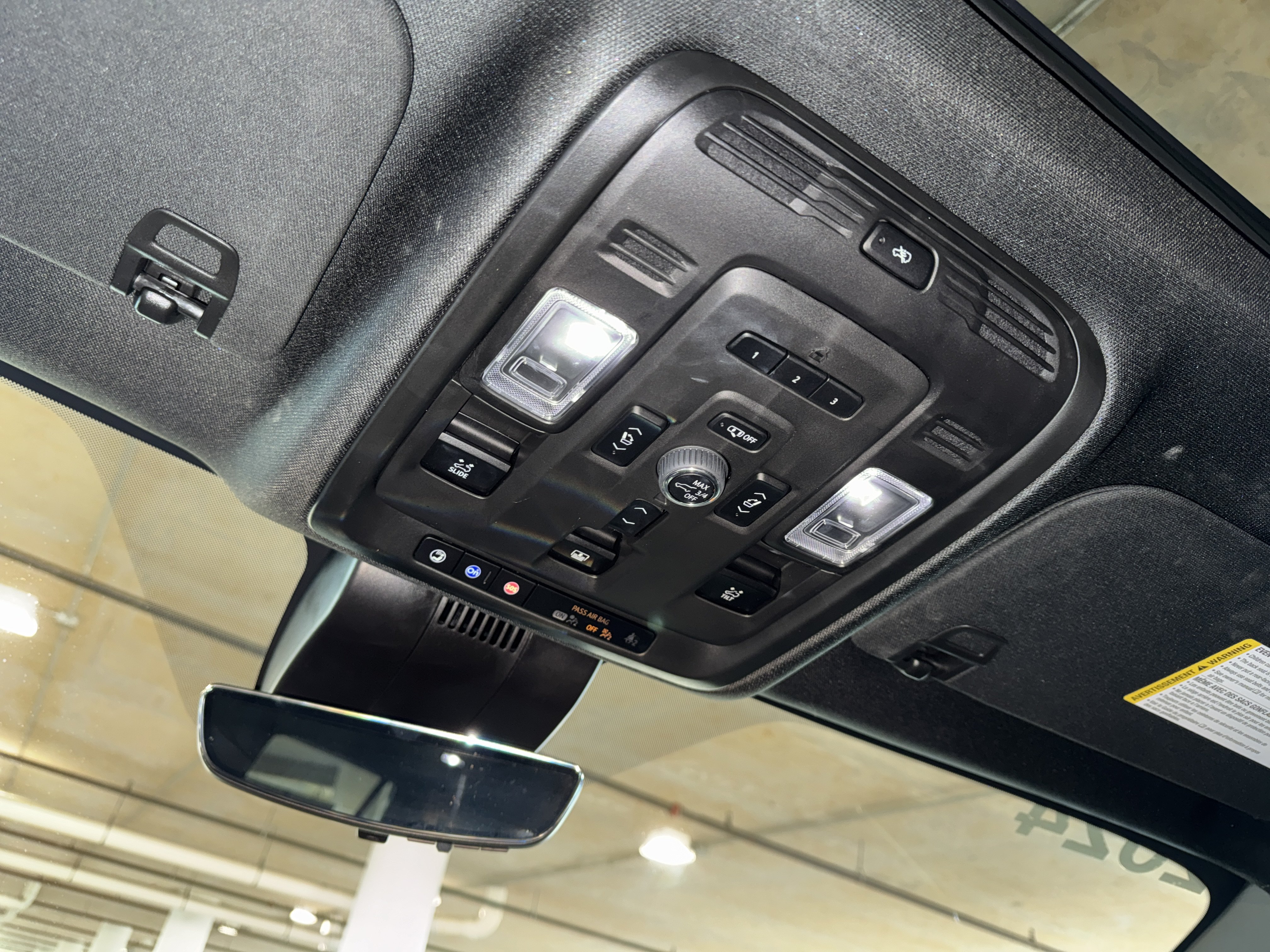 Used 2024 GMC Yukon Denali Ultimate AWD/4WD image 34
