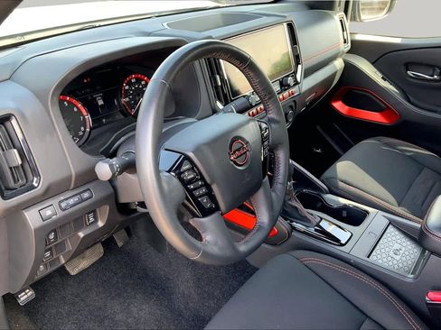 Used 2025 Nissan Frontier Pro-X w/ Pro Convenience Package RWD image 18