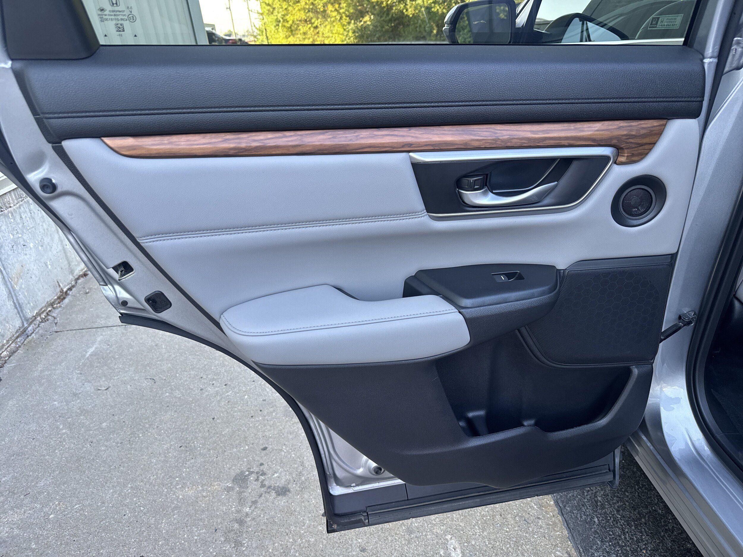 Used 2022 Honda CR-V EX-L image 11