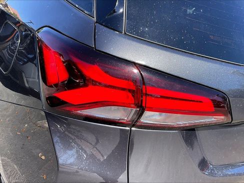 Certified 2023 Chevrolet Equinox RS w/ RS Leather Package image 28