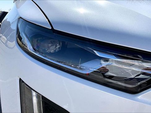 Used 2022 Cadillac XT6 Sport w/ Technology Package image 32