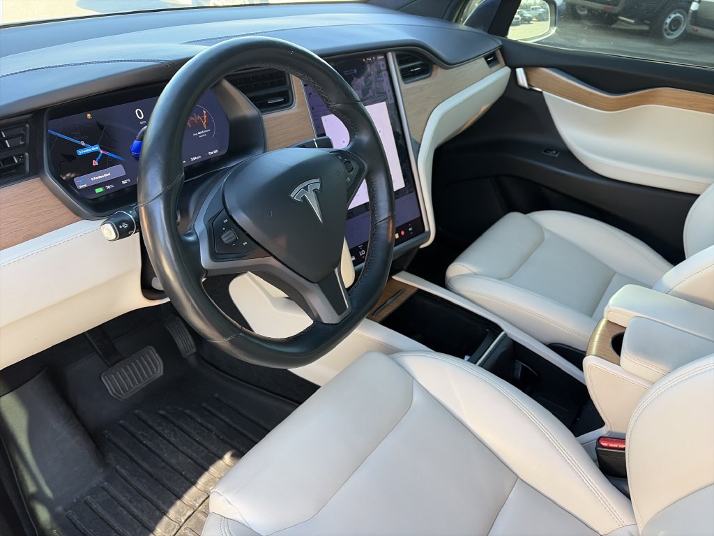 Used 2020 Tesla Model X Long Range AWD/4WD image 11