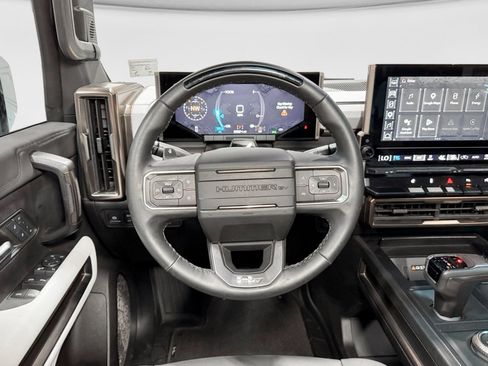 Used 2025 GMC Hummer EV 3X AWD/4WD image 8