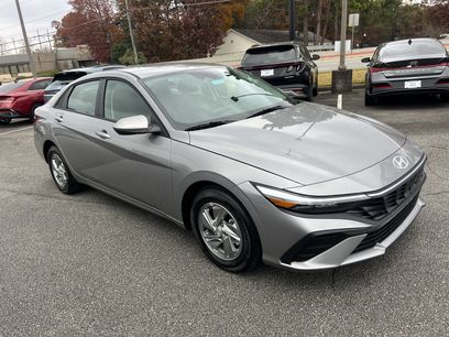 New 2026 Hyundai Elantra SE w/ Cargo Package