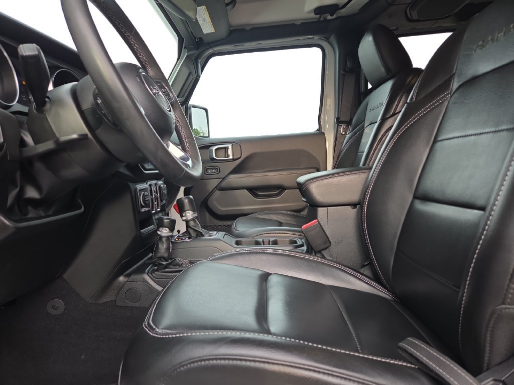 Used 2023 Jeep Wrangler Unlimited Sahara w/ Cold Weather Group AWD/4WD image 23