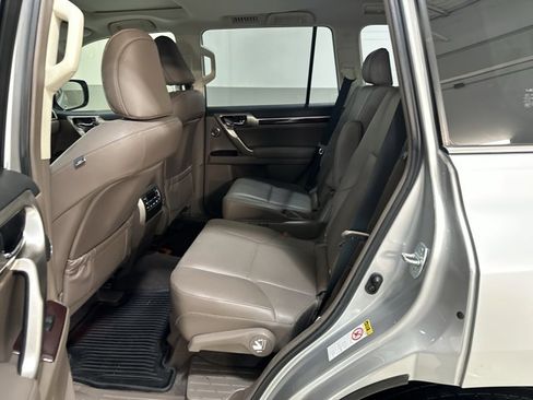 Used 2019 Lexus GX 460 Luxury image 21
