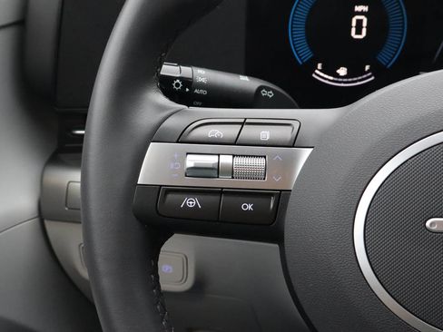 Used 2025 Hyundai Kona SEL image 28