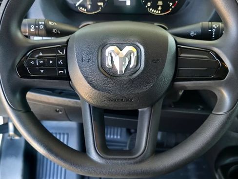 Used 2025 RAM ProMaster 2500 FWD image 14