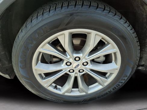 Used 2023 Ford Explorer Limited w/ Equipment Group 301A image 27