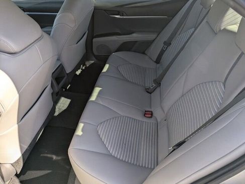 Used 2021 Toyota Camry SE w/ Convenience Package image 15
