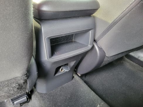 Used 2020 Toyota RAV4 LE w/ Carpet Mat Package FWD image 11