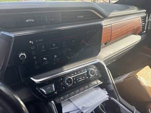 Used 2024 GMC Sierra 3500 Denali Ultimate image 5