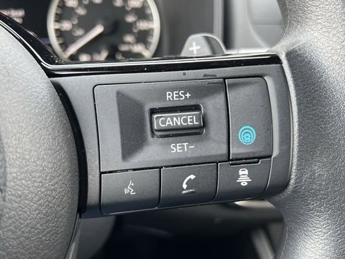 Certified 2023 Nissan Rogue SV image 15