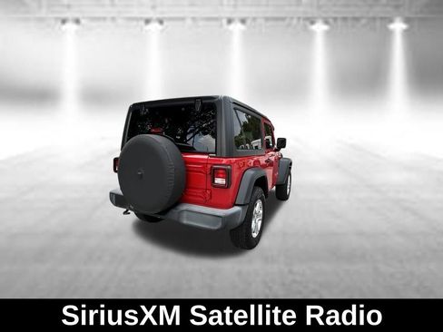 Used 2019 Jeep Wrangler Sport AWD/4WD image 7