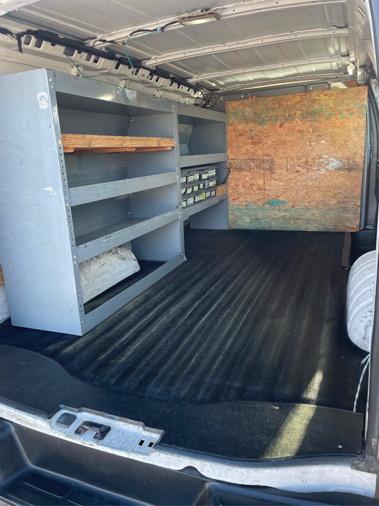 Used 2014 GMC Savana 2500 RWD image 27