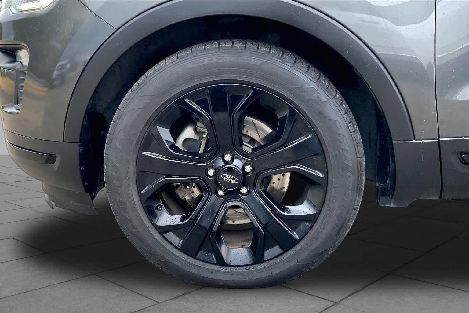 Used 2019 Ford Explorer Sport w/ Equipment Group 401A AWD/4WD image 11