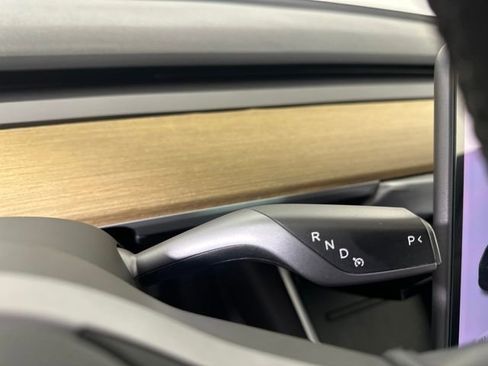 Used 2019 Tesla Model 3 Long Range image 17