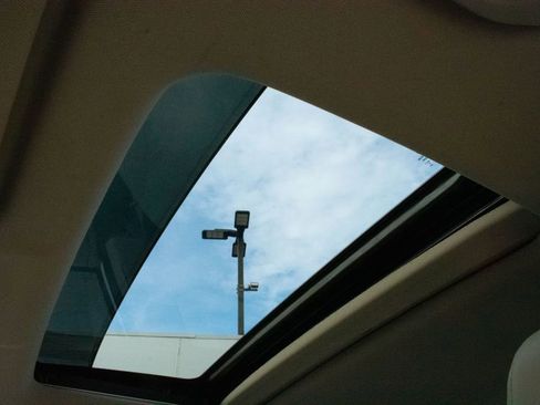 Used 2017 Honda Accord Touring image 10