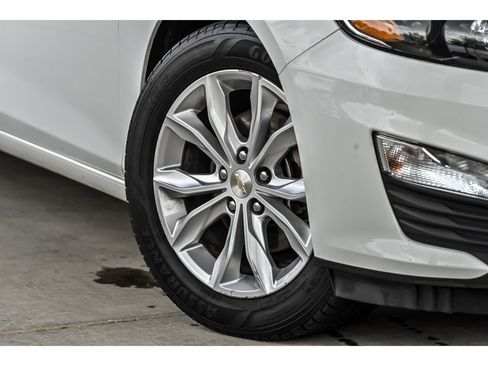 Used 2020 Chevrolet Malibu LT FWD image 3