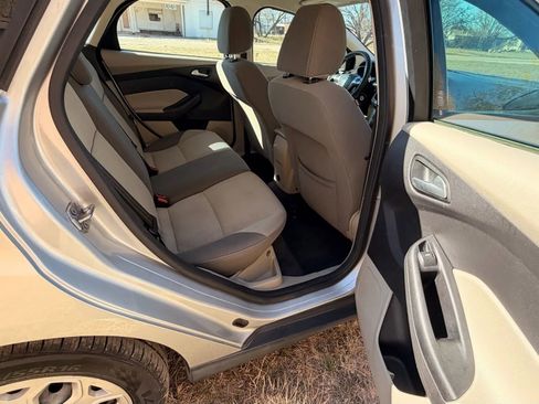 Used 2012 Ford Focus SE image 26