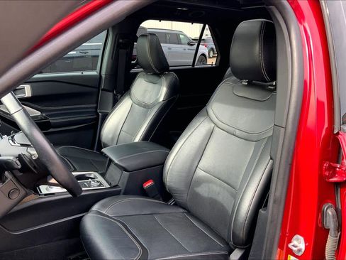 Certified 2022 Ford Explorer ST w/ Equipment Group 401A image 7