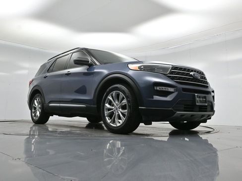 Used 2021 Ford Explorer XLT w/ Equipment Group 202A image 49