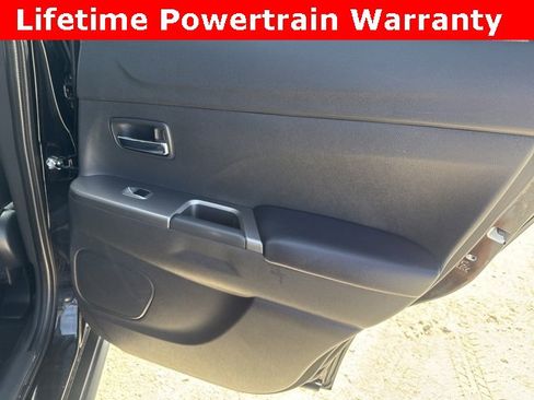 Used 2024 Mitsubishi Outlander Sport SE image 19