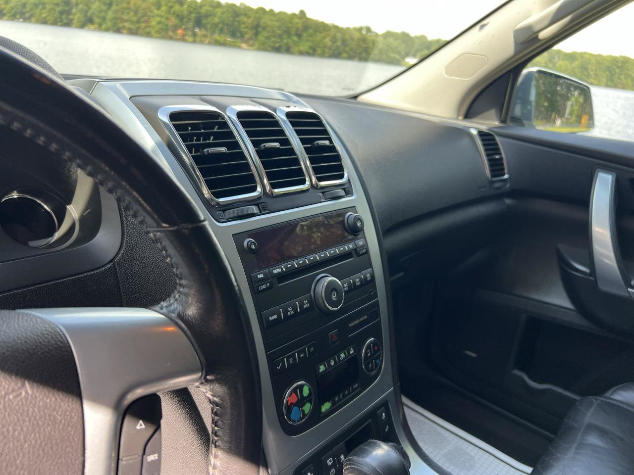Used 2008 GMC Acadia SLT w/ Convenience Package FWD image 15