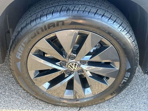 Used 2023 Volkswagen Taos S image 6