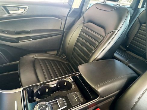 Used 2019 Ford Edge SEL w/ Equipment Group 201A FWD image 23