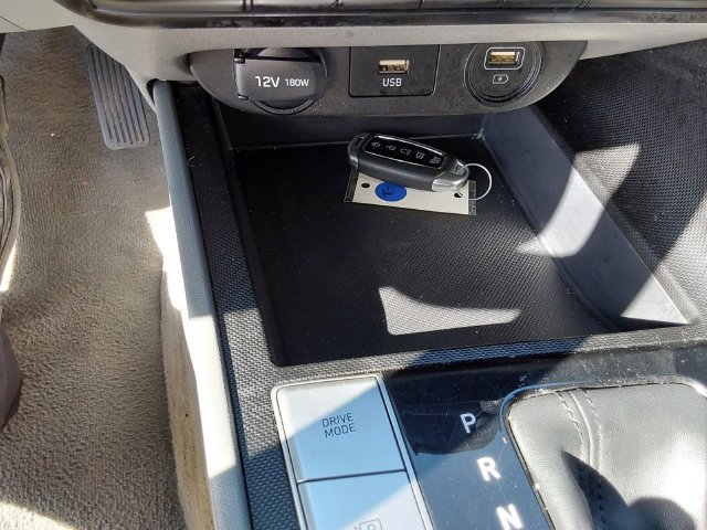 Used 2023 Hyundai Elantra SEL FWD image 29