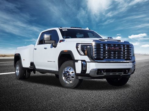 New 2026 GMC Sierra 3500 Denali w/ Denali Reserve Package image 2