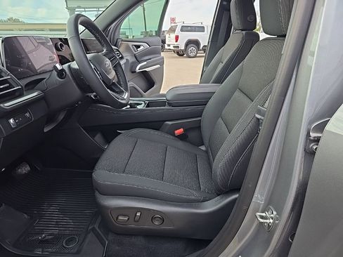 Used 2026 Chevrolet Traverse LT w/ Midnight/Sport Edition image 10